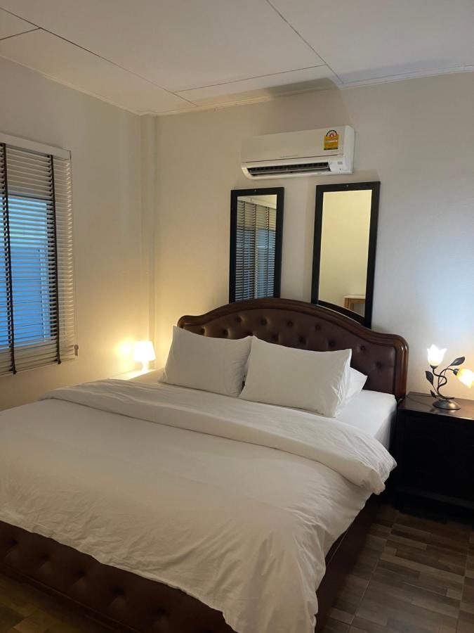 Rynn Hotel Trat Luaran gambar