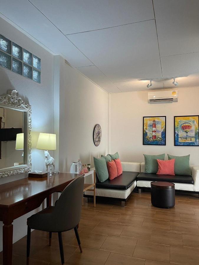 Rynn Hotel Trat Luaran gambar